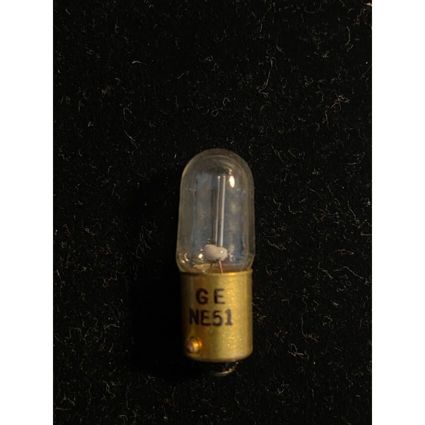 General Electric NE51 Neon light bulb 120V 0,03mA BA9s
