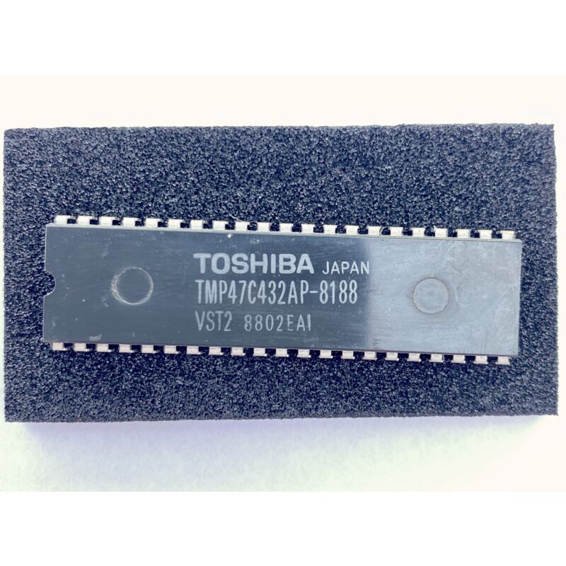 Toshiba TMP47C432AP 4 bit microcontroller