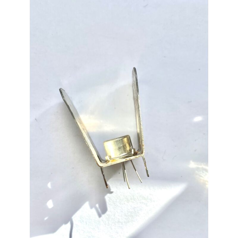 BF337 NPN 250V 0.1A 80MHZ TO-39 HF transistor incl. heatsink