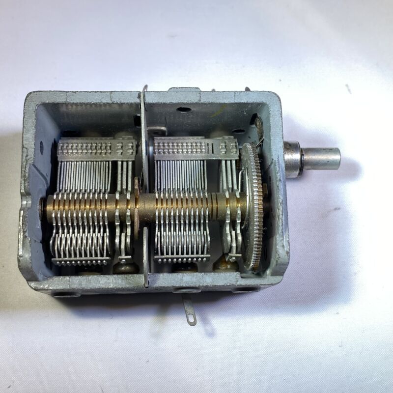 Variable capacitor 4 sections + reduction 2x 18pF + 2x 320pF