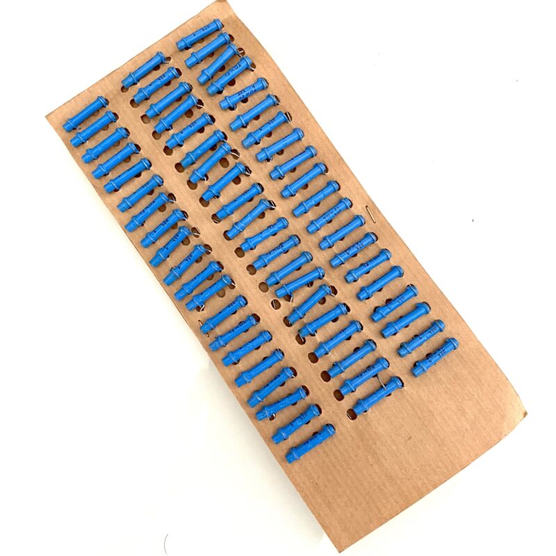 Ingelen Ceramic dogbone capacitor 22pF + 12kΩ 10% - card with 60 pieces
