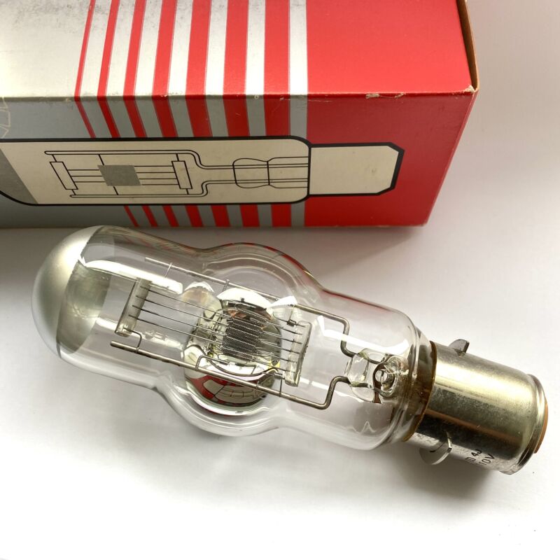 Philips 7079C/99 P28S projection bulb with mirror 110V / 750W