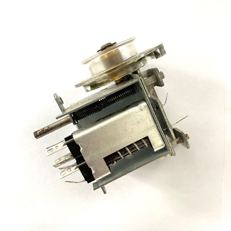 Permeability tuner JR 121 91