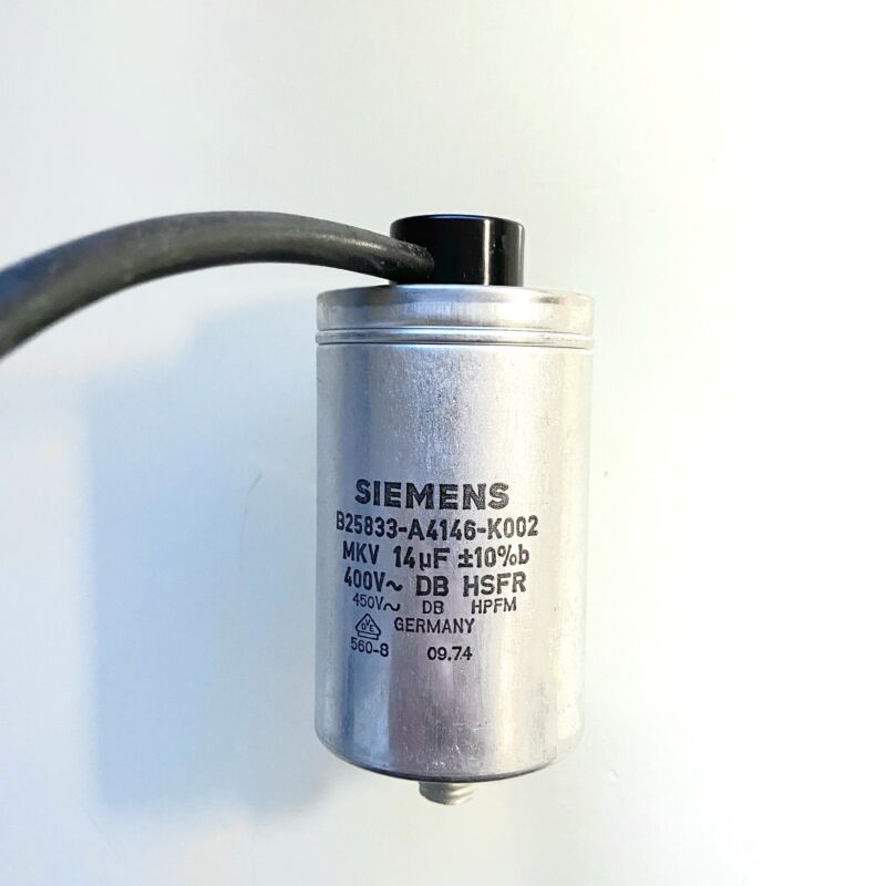 Siemens B25833-A4146-K002 14uF 400VAC DB HSFR MP Capacitor