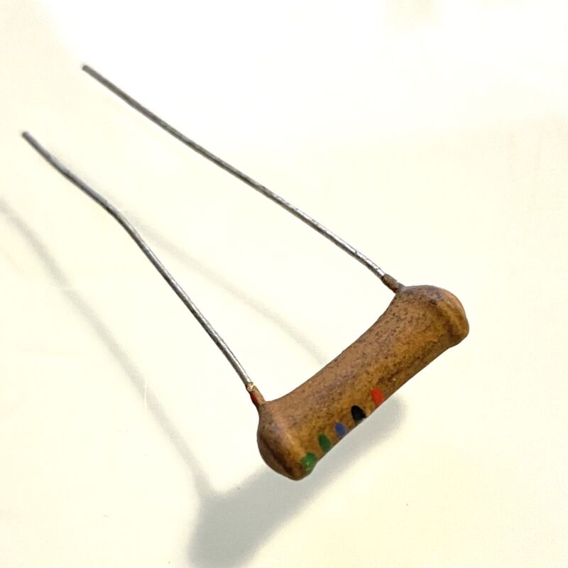 Ceramic dogbone Capacitor 56pF isolated