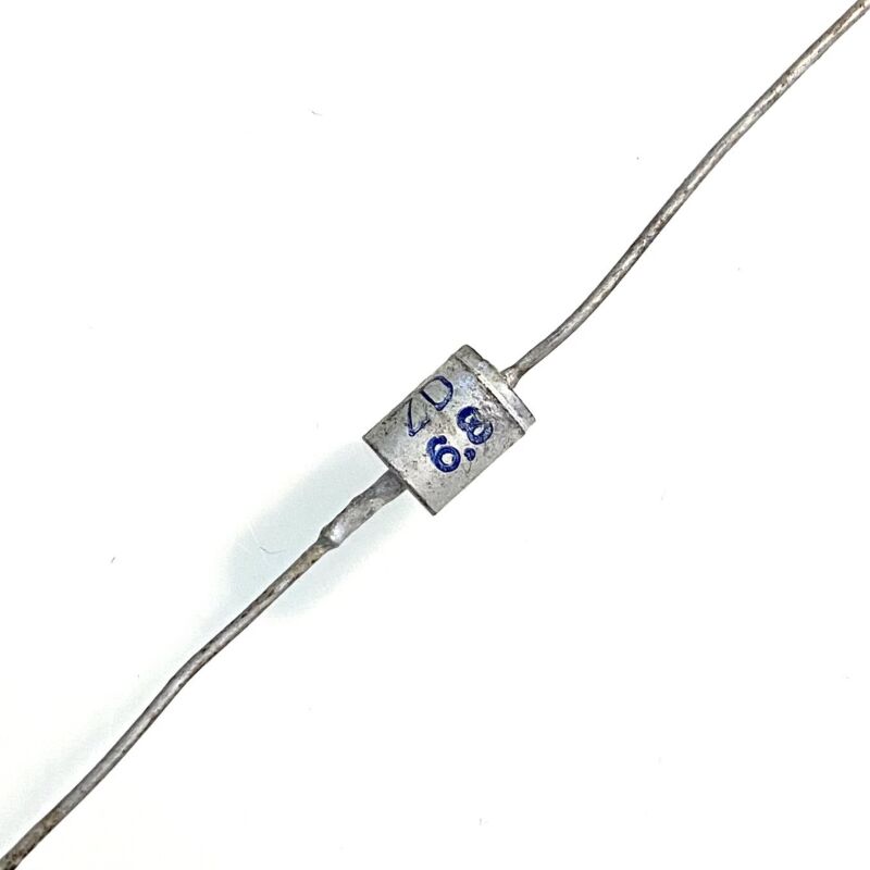ITT ZD6.8  Zenerdiode 6.8V 1.3W  5%