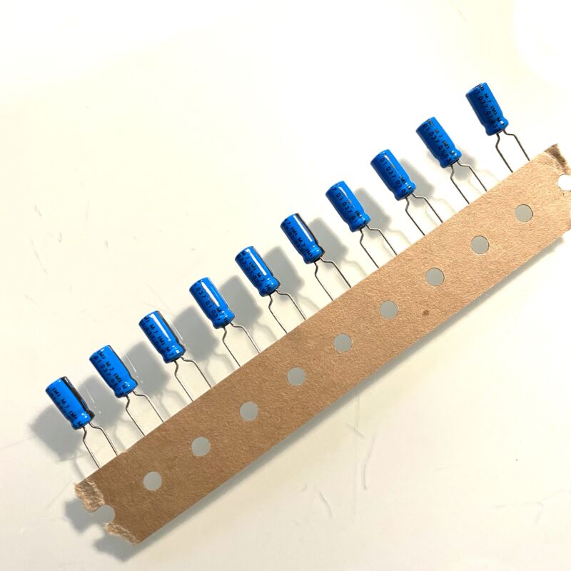 Electrolytic capacitor Radial 4,7uF 63VDC (10x)