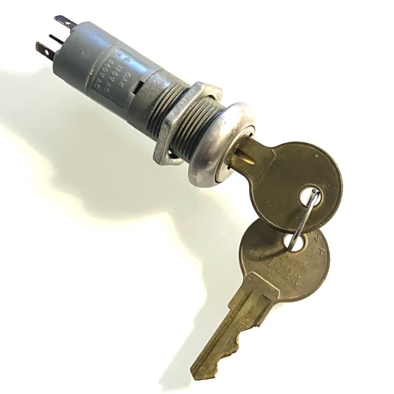 OAK 4-6-79 Key switch 3 position + off 2A/240VAC