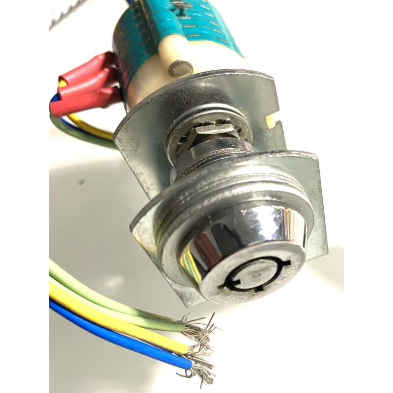 Stackpole key switch 3047437 12 10351 3-Pole NO-NC