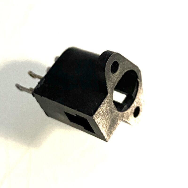 Grundig 2 pins DC connector + switch chassis part